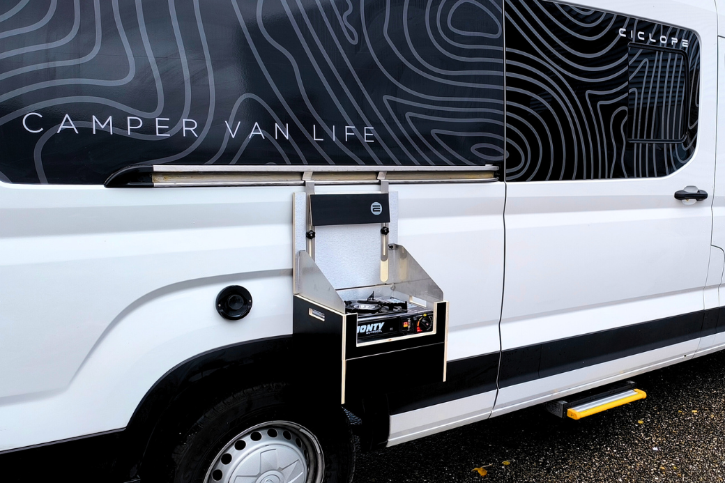 012 Ciclope Mencia 420 & 420e camper outdoor kitchen