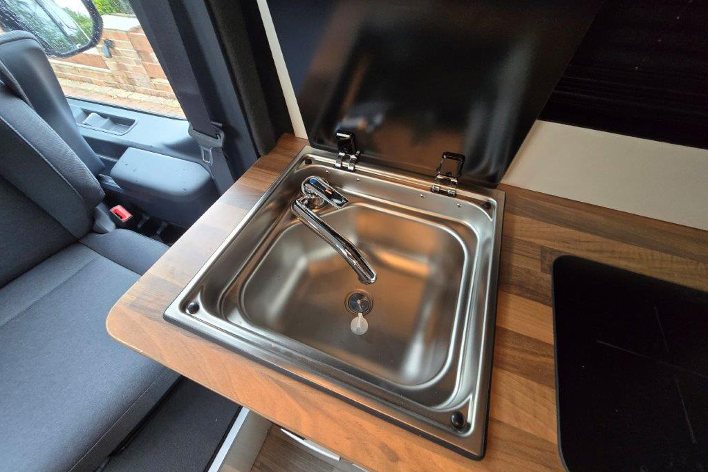 KIA PV5 Camper Wellhouse Leisure LTD 2026 (20)