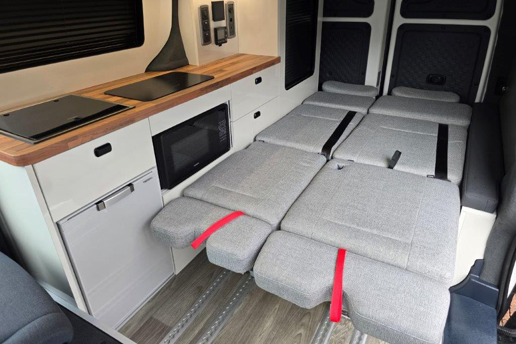 KIA PV5 Camper Wellhouse Leisure LTD 2026 (24)