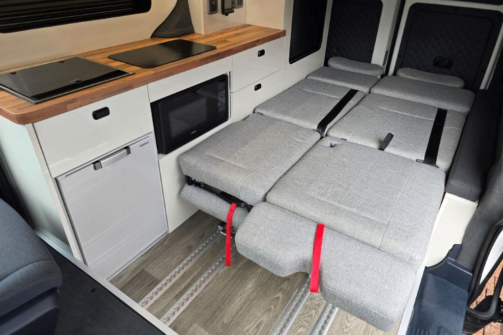 KIA PV5 Camper Wellhouse Leisure LTD 2026 (25)