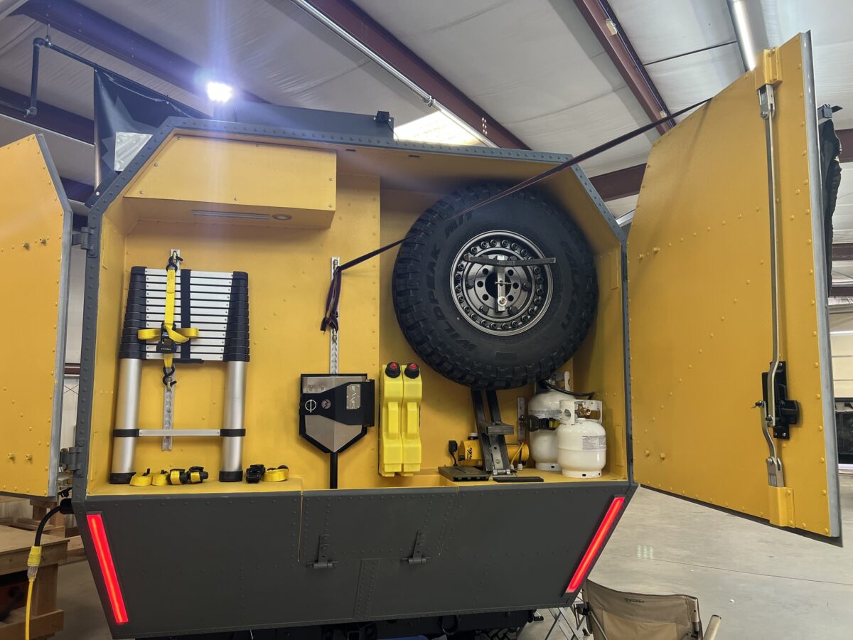 Wolf Rigs Patton: Kerniger Offroad-Camper auf Hummer H1