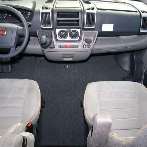 Carbest Fahrerhaus-Teppich Basic für Ford Transit Bj. 2004-2006, Handbremse links