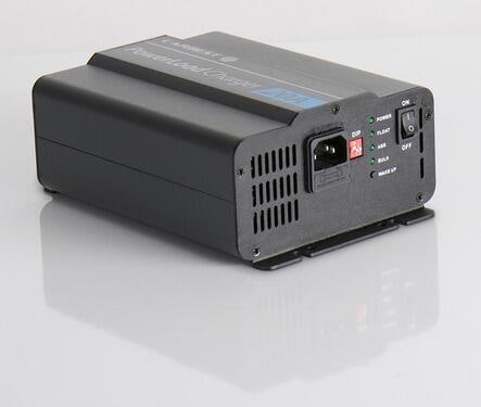 Carbest PowerLoad Ladegerät, 12V, 3-stufige Ladung, 20A