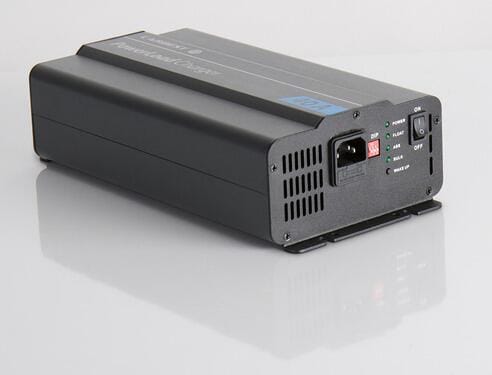 Carbest PowerLoad Ladegerät, 12V, 3-stufige Ladung, 40A