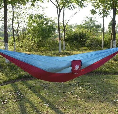 Outchair Hang Out Outdoor-Hängematte, rot/blau