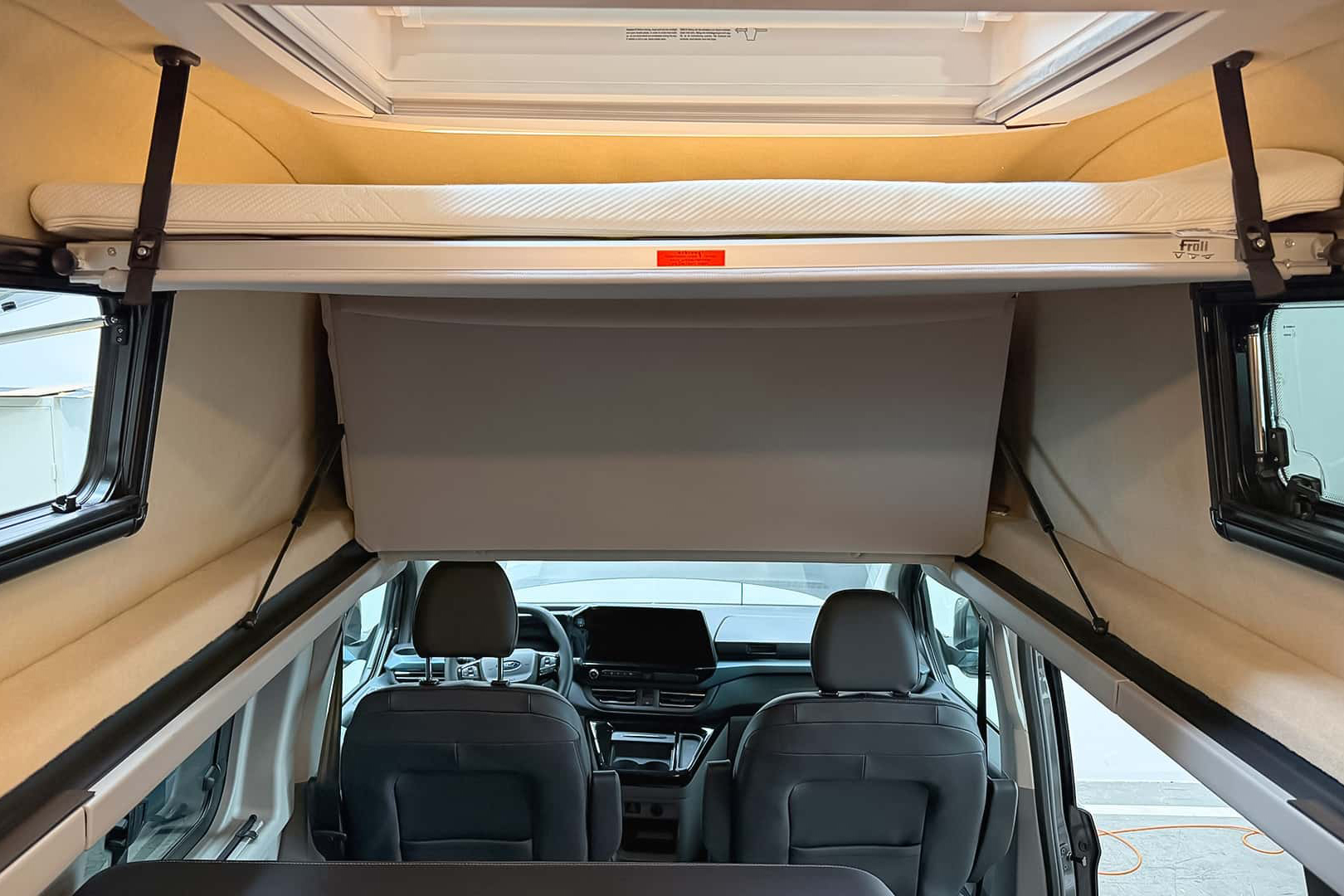 Ford Nugget Hochdach Nugget Schmiede 2026 (7)