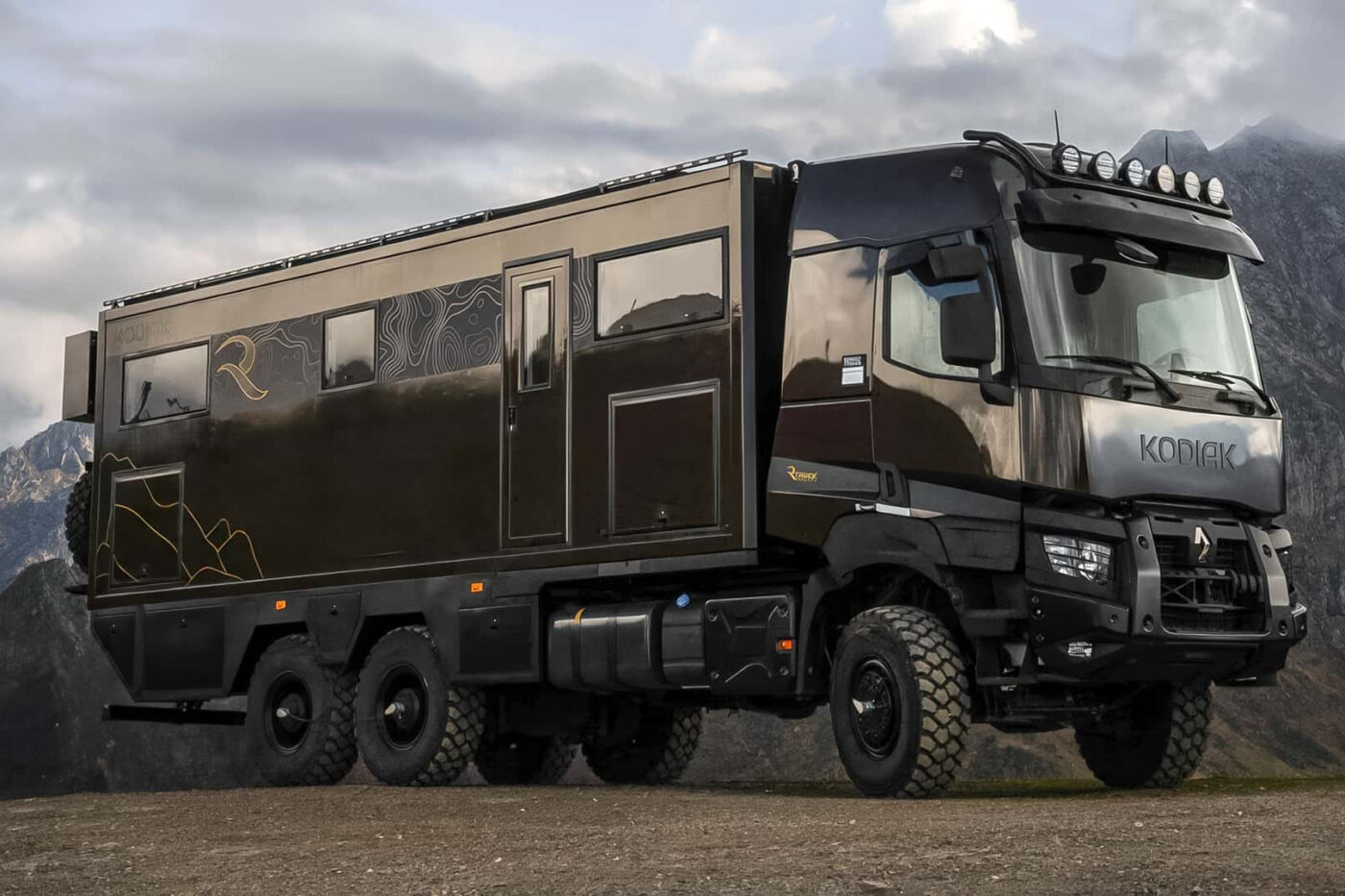 r truck france kodiak 6x6 (1)